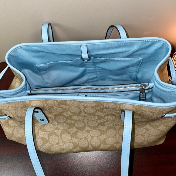 Coach Drawstring Carryall Tote Signature Canvas - Picture 12 of 16